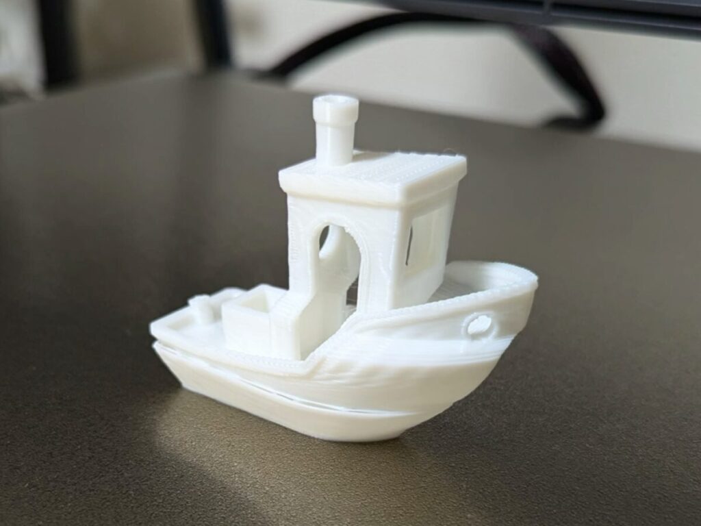 「Neptune 4 Max」でプリントした3DBenchy（失敗例）