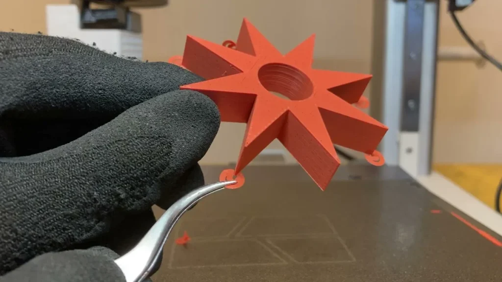ブリムイヤーを外している様子