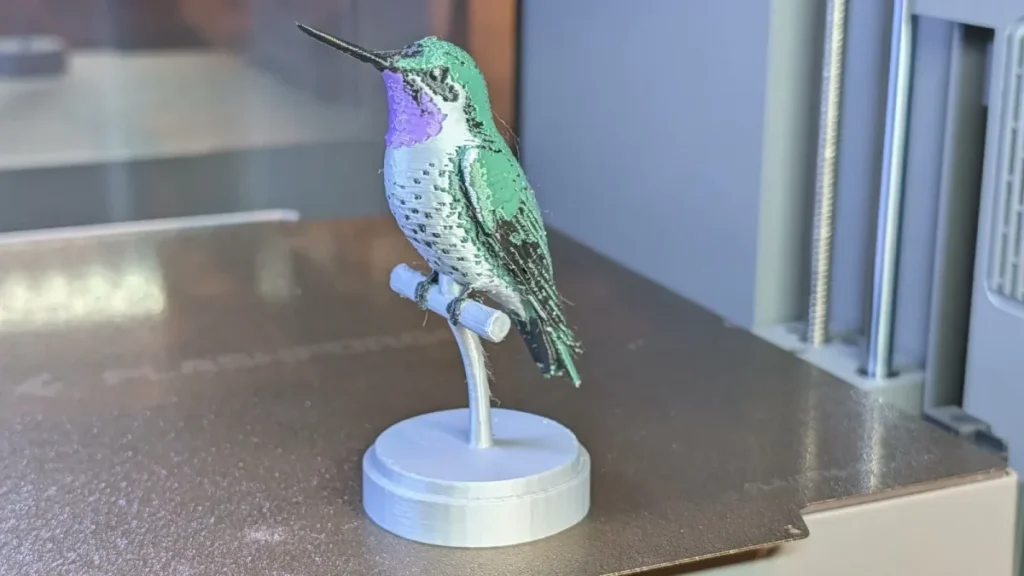 FLASHFORGE「Creator 5 Pro」でプリントした4色のハチドリ